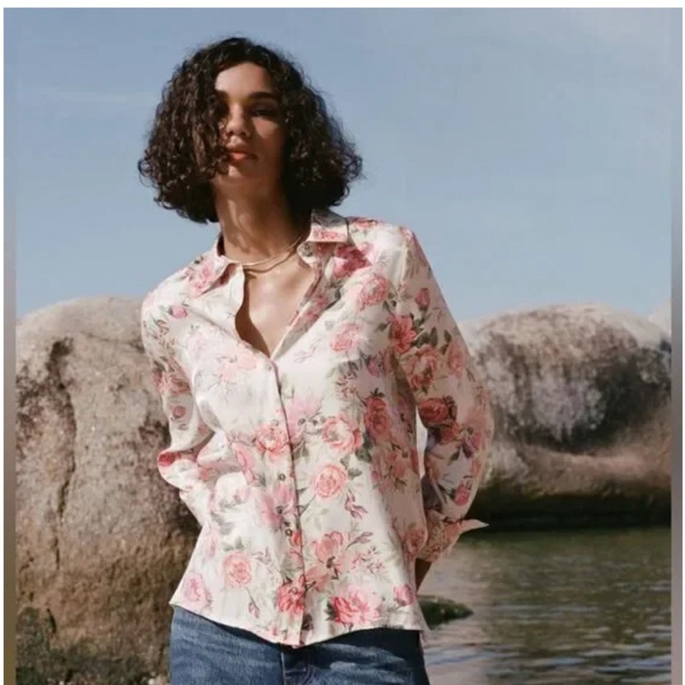 Zara Metallic thread Floral Print Shirt-Floral Button-Up Shirt. Size M